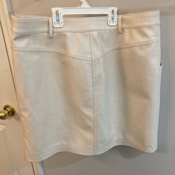 H&M women’s faux white snakeskin skirt size 16 - Picture 5 of 5